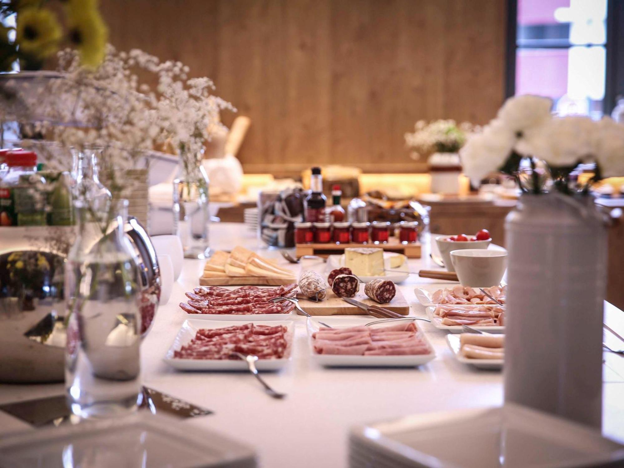 Hotel Novotel Brieuc Centre, Design 4*